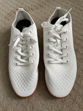Suavs White Knit Sneakers with Tan Outsole